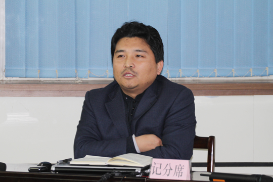 乐鱼官网总工程师王庆伟在会上与大家亲切交流