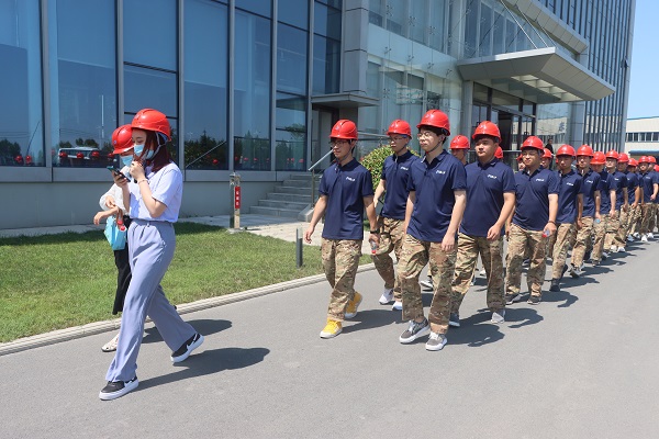 参观乐鱼官网建筑产业园区.JPG